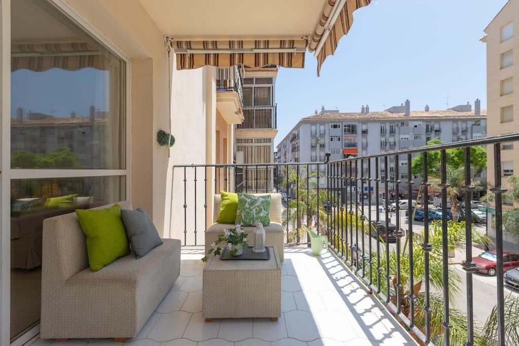 Apartamento Fuengirola Beachアパートメント エクステリア 写真