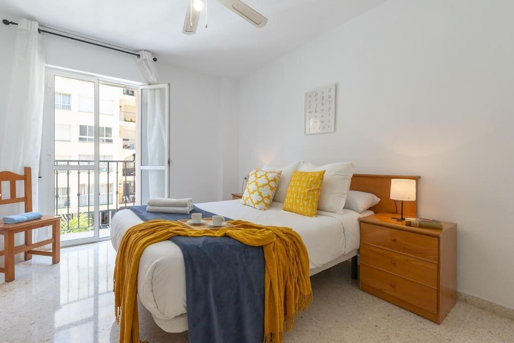 Apartamento Fuengirola Beachアパートメント エクステリア 写真