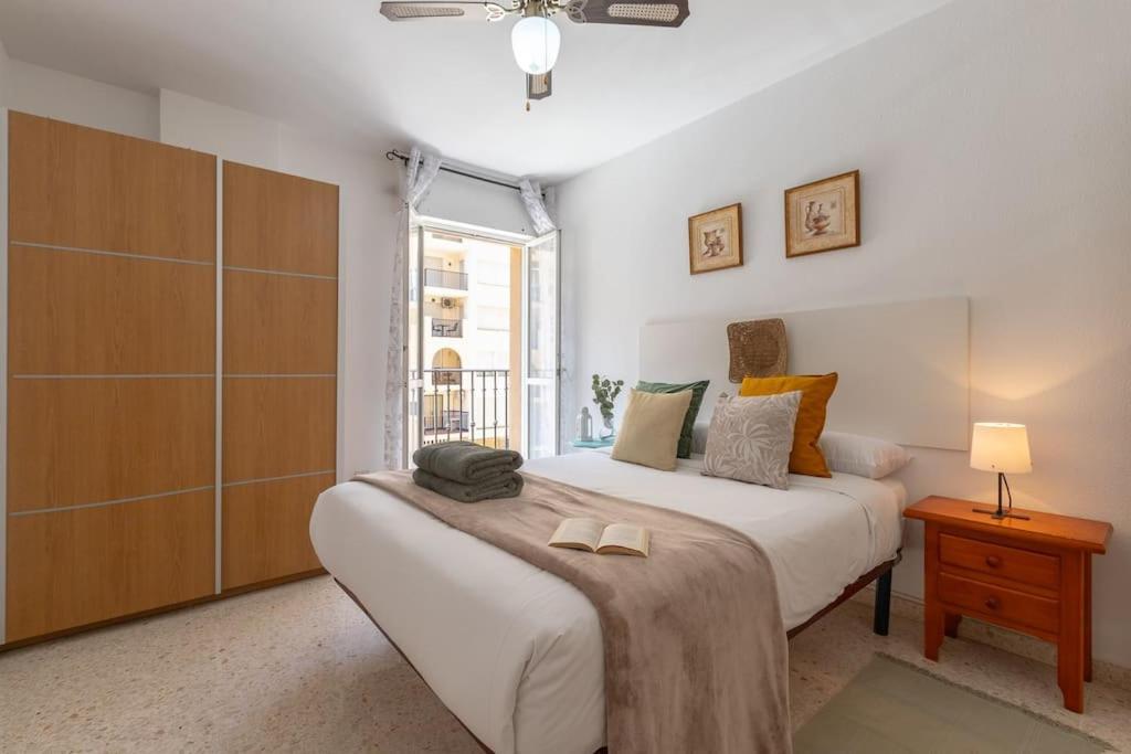 Apartamento Fuengirola Beachアパートメント エクステリア 写真