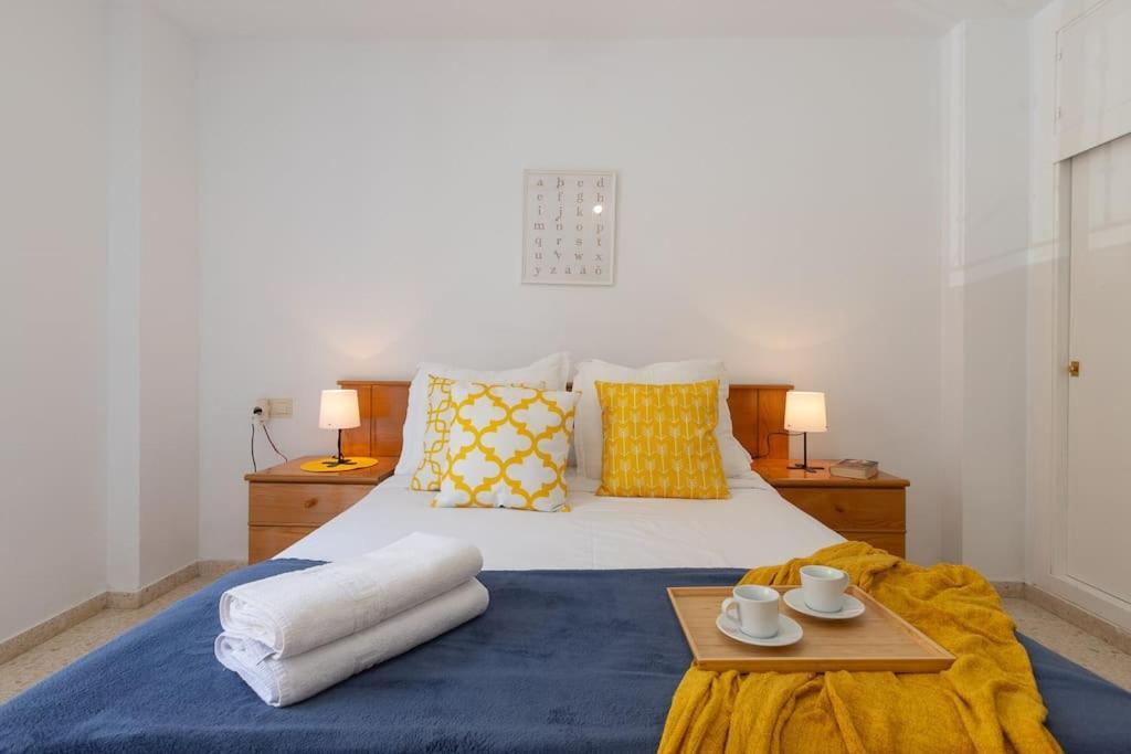 Apartamento Fuengirola Beachアパートメント エクステリア 写真