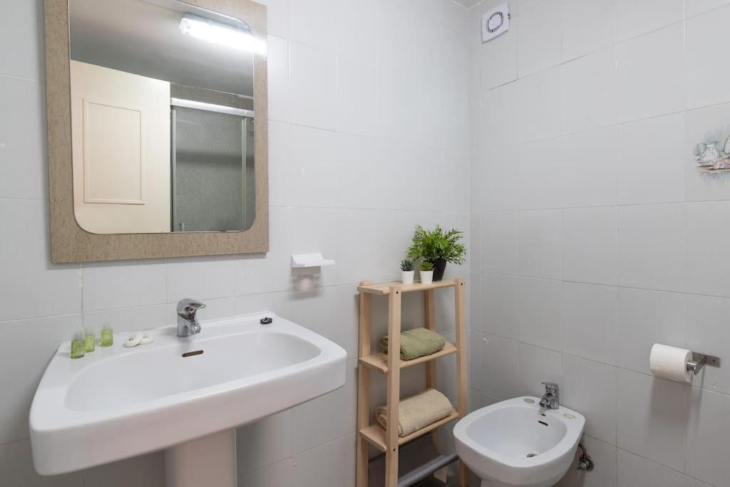 Apartamento Fuengirola Beachアパートメント エクステリア 写真