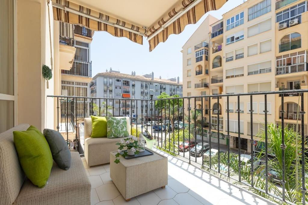 Apartamento Fuengirola Beachアパートメント エクステリア 写真
