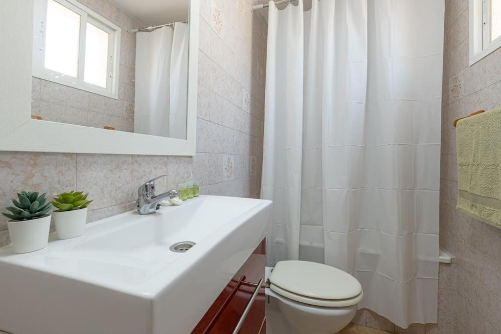 Apartamento Fuengirola Beachアパートメント エクステリア 写真