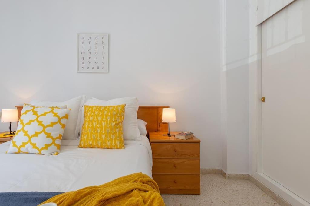 Apartamento Fuengirola Beachアパートメント エクステリア 写真